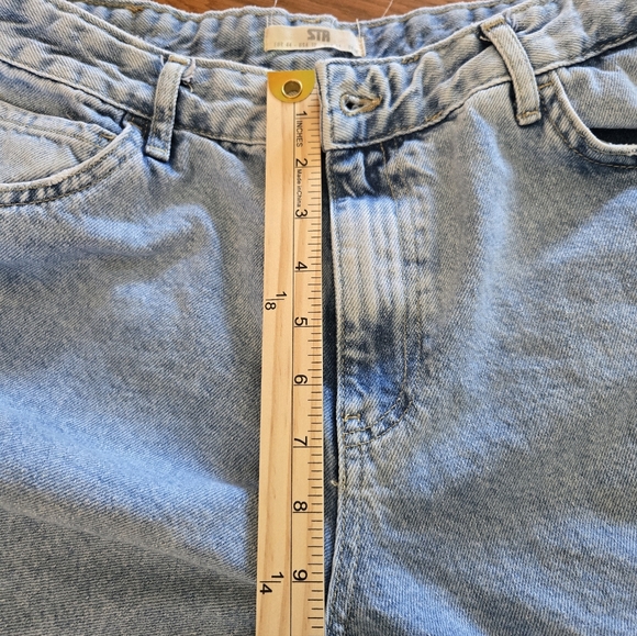 Stradivarius Mom Jean 100% Cotton Size 12 Light Wash High Waist - Picture 4 of 7